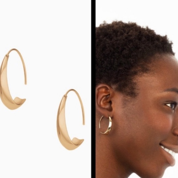 $58 Stella & Dot Open Done Hoop Earrings Gold tone - Picture 3 of 6